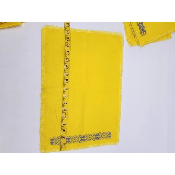 Vtg Hand Embroidered Applique Table Runner 4 Placemat 4 Napkin Set Yellow cloth - Picture 8 of 12